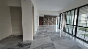 4bdrm Apartment in Un Furnished Flat for Rent