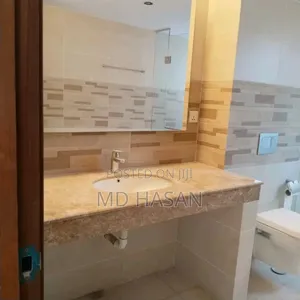 4bdrm Apartment in Semi Furnished for Rent