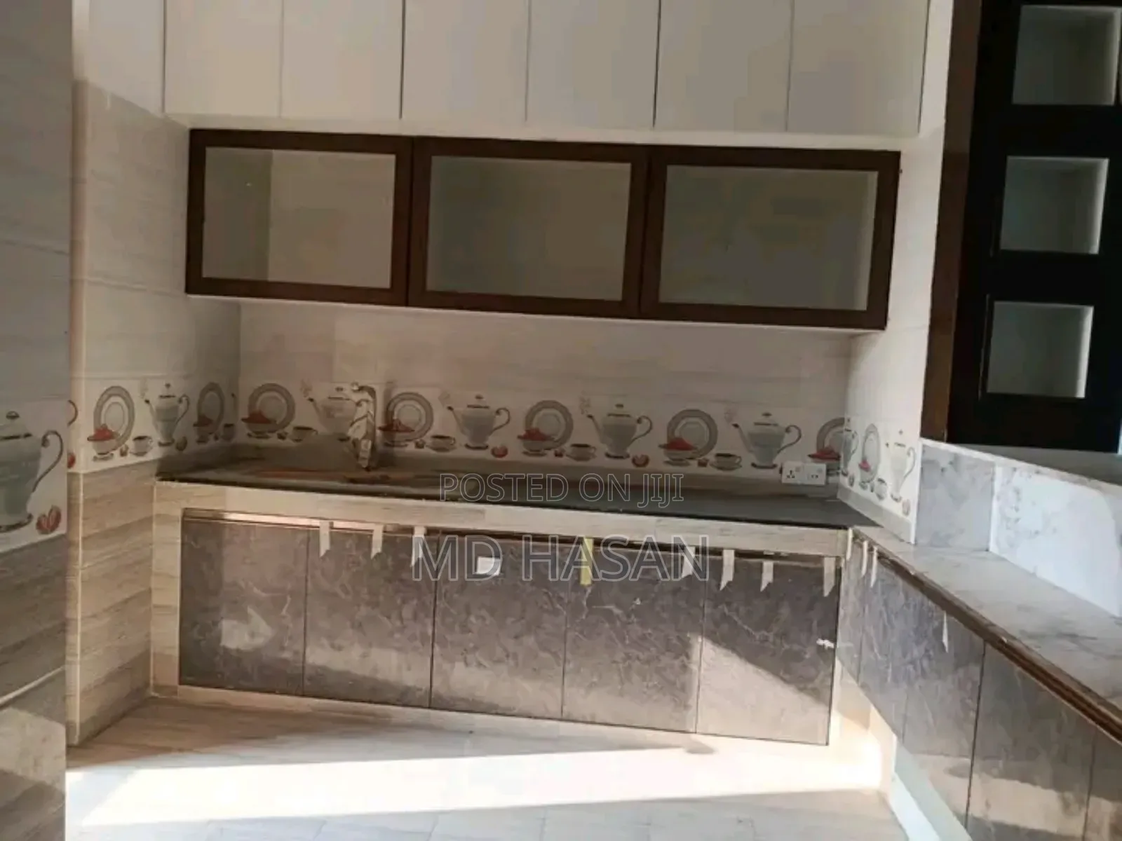 4bdrm Apartment in Semi Furnished for Rent