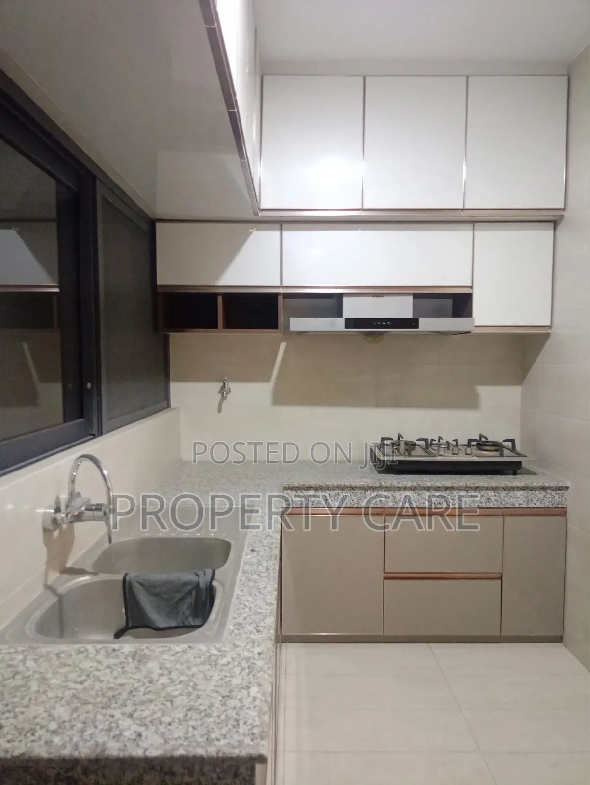 Furnished 4bdrm Apartment in Gulshan for Rent