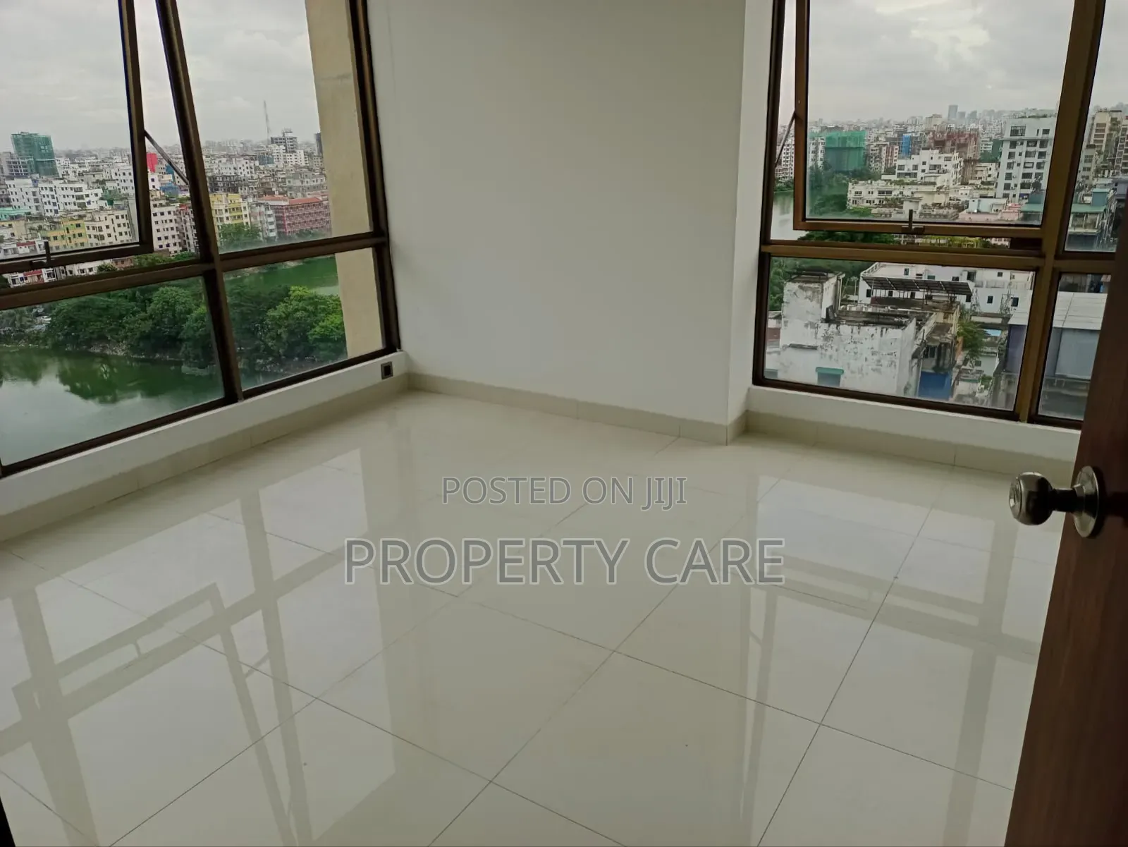 4bdrm Duplex in Gulshan for Rent