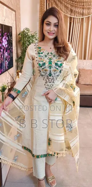 আনস্টিজ স্ক্রিন প্রিন্ট থ্রি-পিস