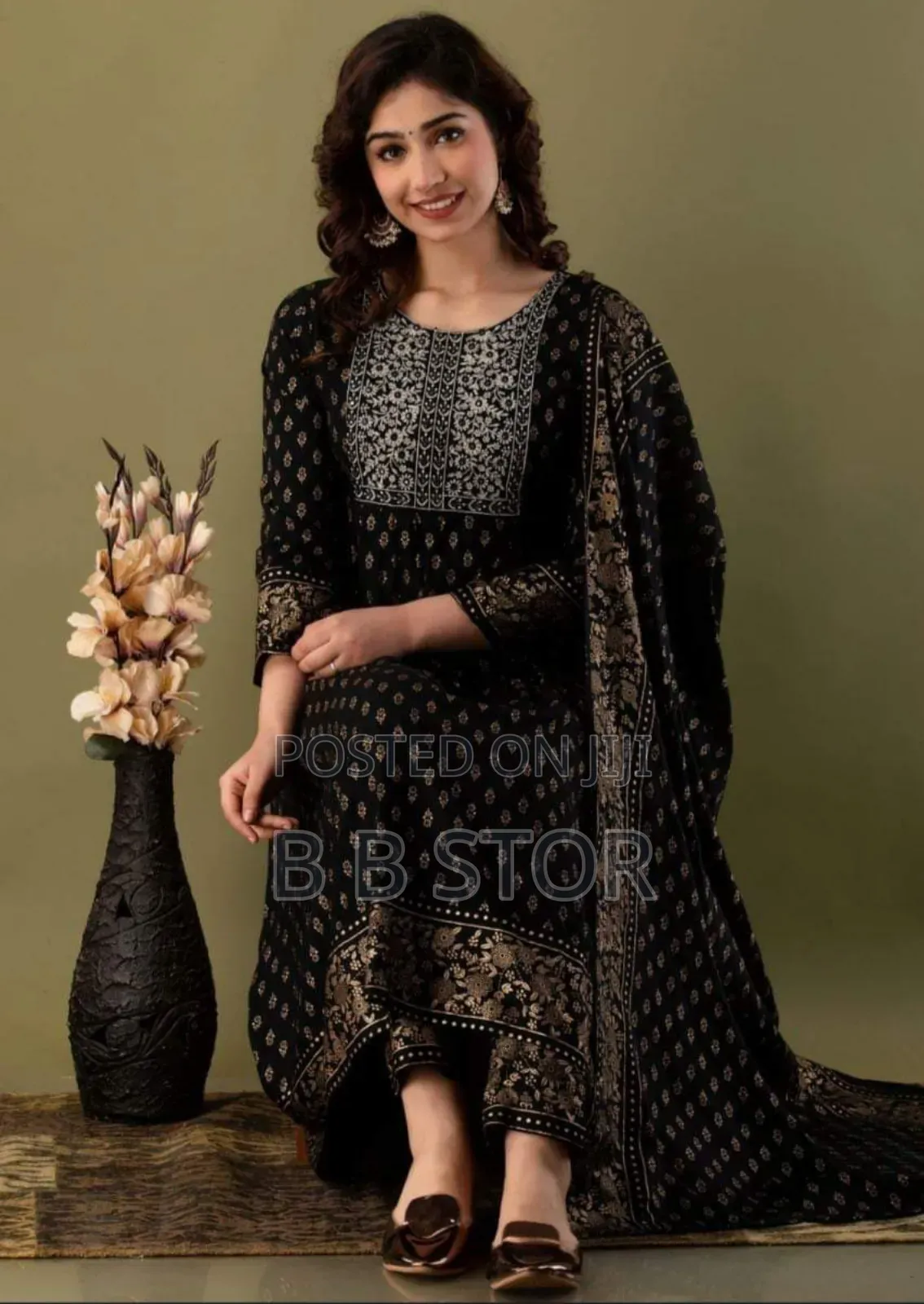 আনস্টিজ স্ক্রিন প্রিন্ট থ্রি-পিস নতুন আপডেট