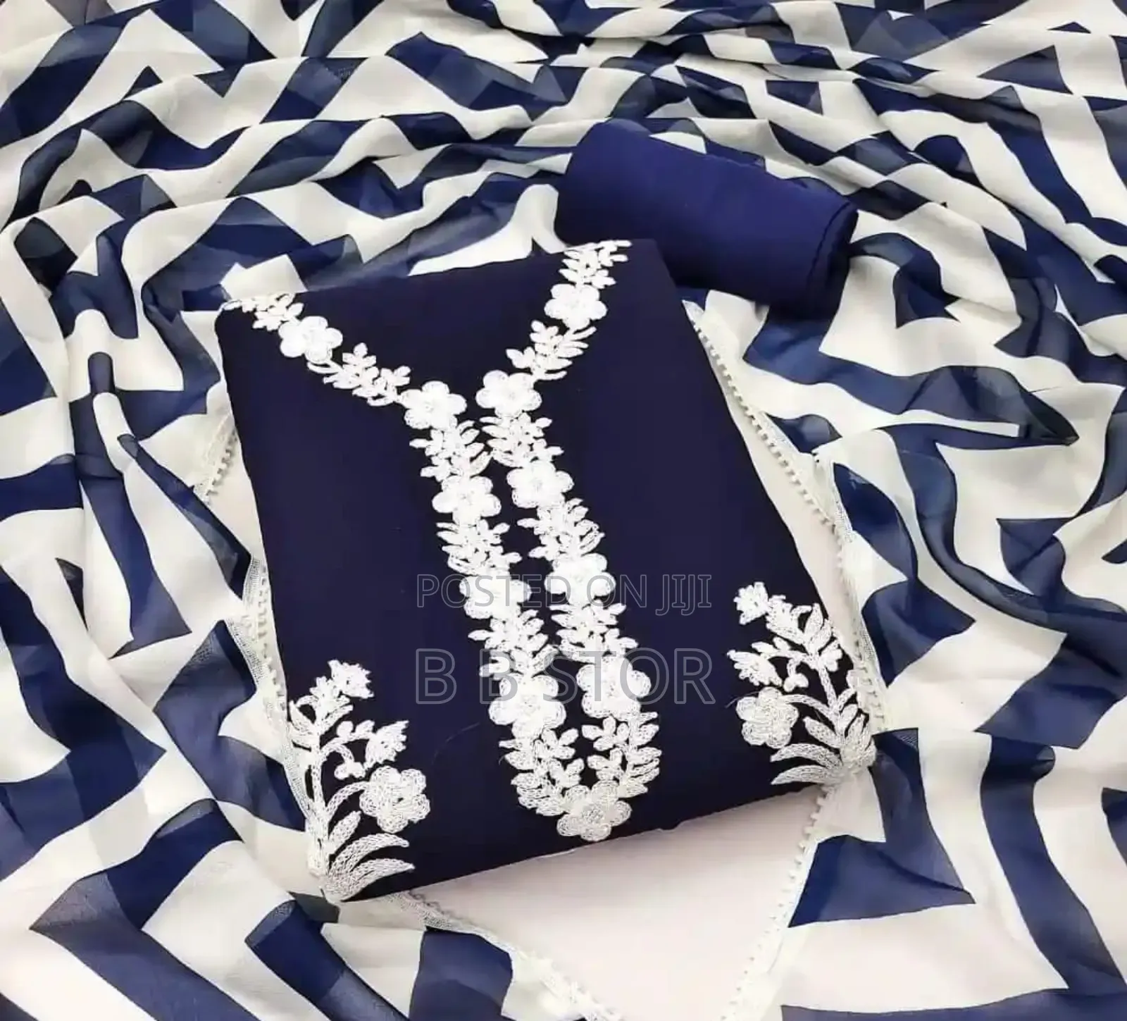 কাশ্মীরী আড়ি এম্ব্রডারী থ্রি-পিচ। নতুন আপডেট