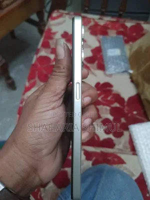 Realme V30 128 GB Orange