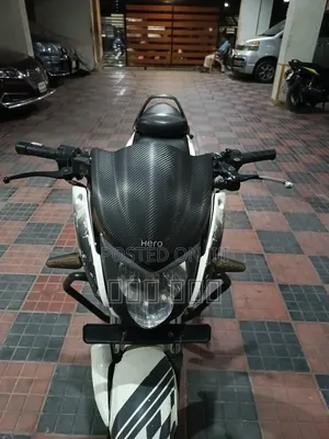 Photo - Hero Hunk 2019 White