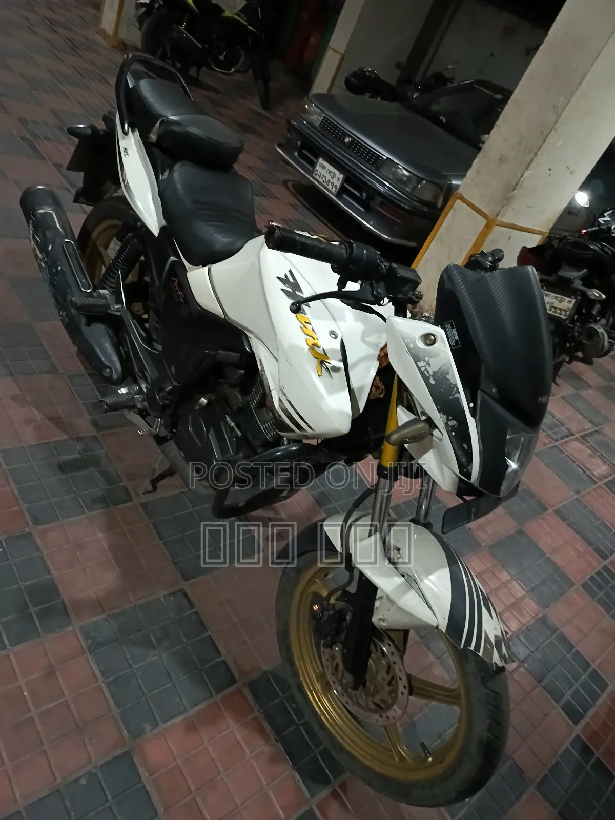 Hero Hunk 2019 White