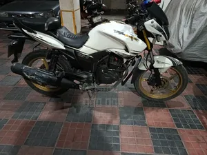 Hero Hunk 2019 White