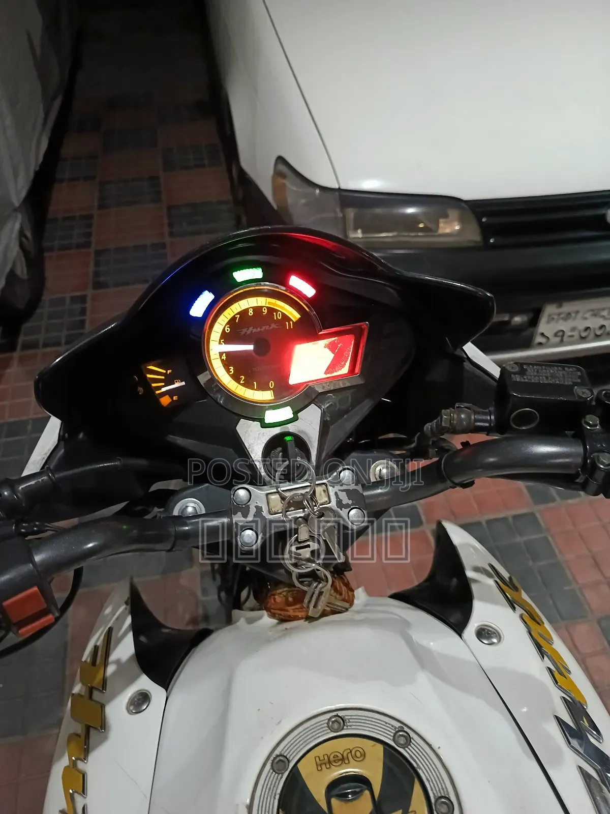 Hero Hunk 2019 White