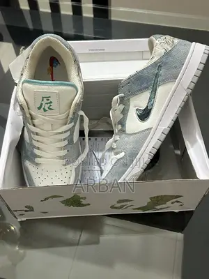 Photo - Nike Sneaker