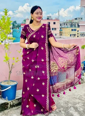 সেমি মসলিন শাড়ি উইথ ব্লাউজ পিস