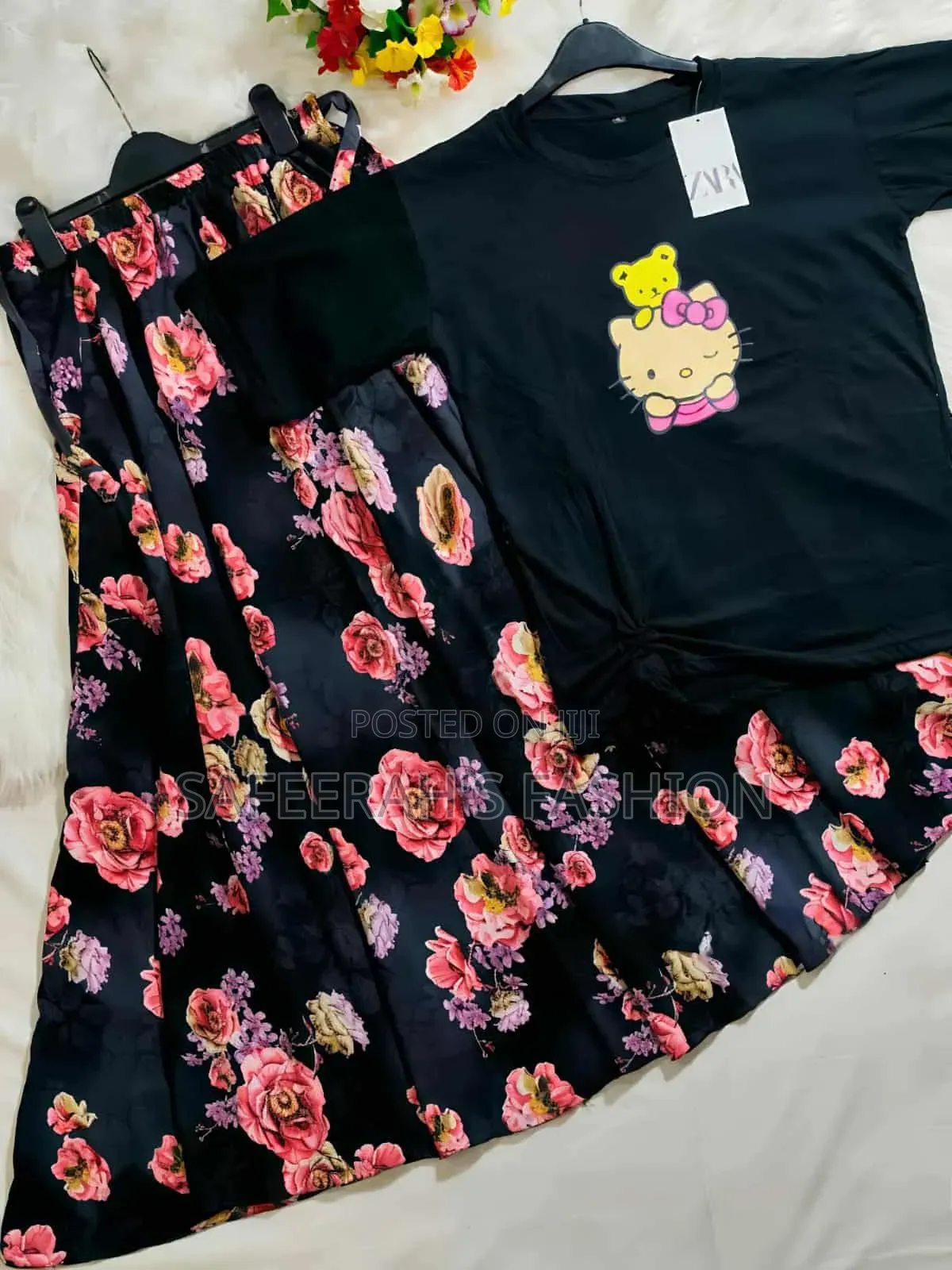 দুবাই চেরি প্রিন্টের স্কার্ট গেঞ্জি সেট
R