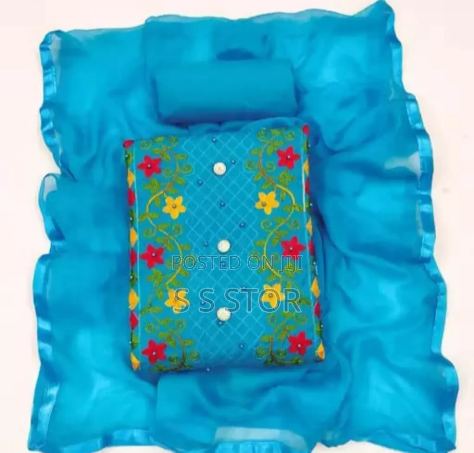 কাশ্মীরী আড়ি এম্ব্রডারী থ্রি-পিস নতুন কালেকশন