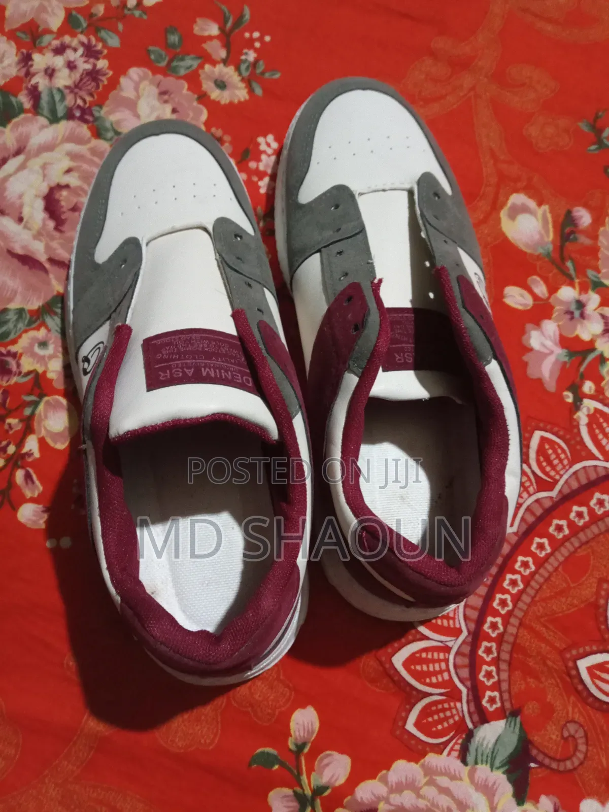 একদম নতুন বিদেশি জুতা | সাইজ ৪১ | মাত্র ৮০০ টাকা (আলোচনা সাপেক্ষে)