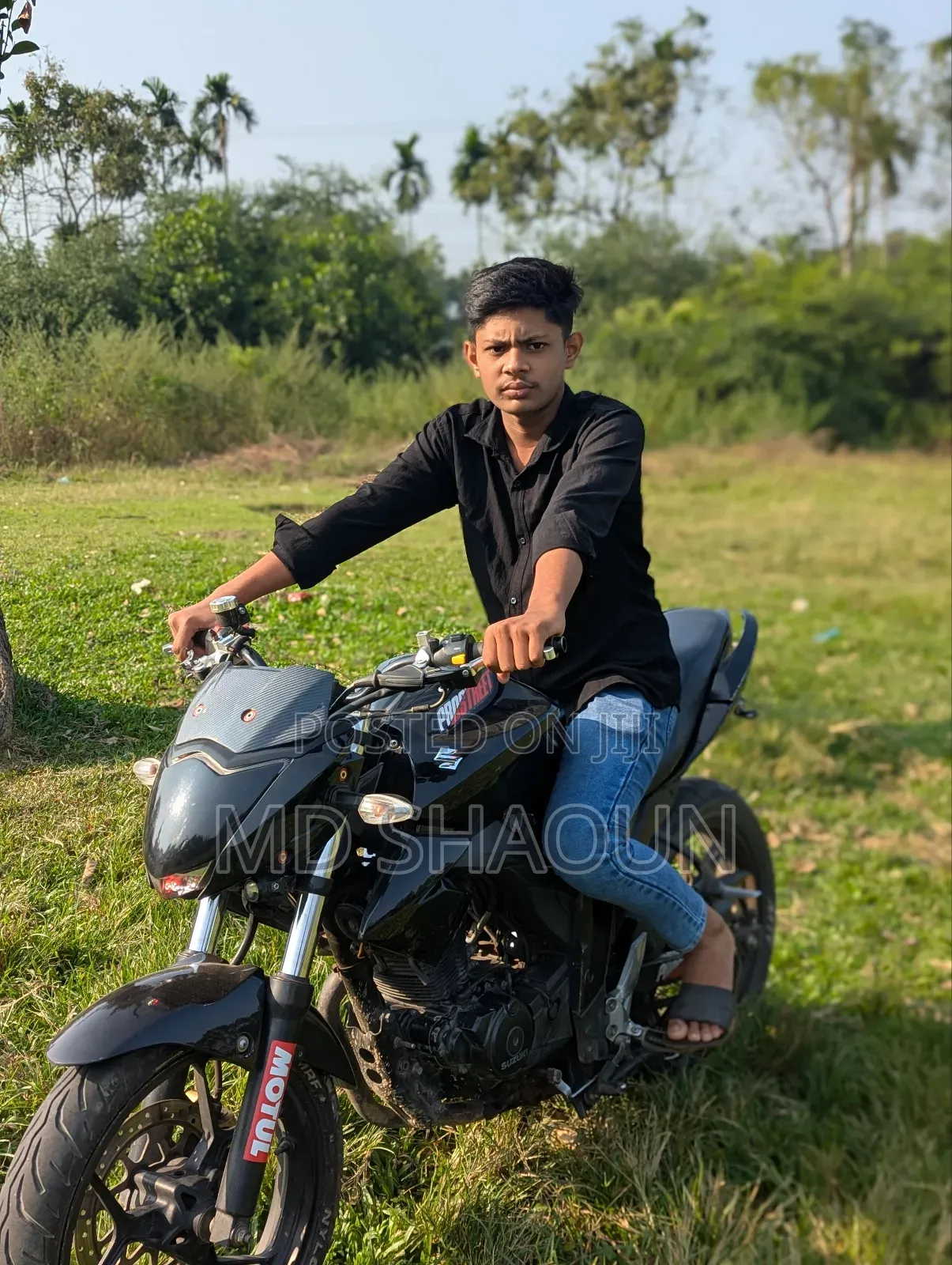 একদম নতুন বিদেশি জুতা | সাইজ ৪১ | মাত্র ৮০০ টাকা (আলোচনা সাপেক্ষে)