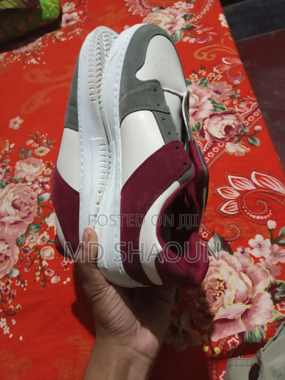 একদম নতুন বিদেশি জুতা | সাইজ ৪১ | মাত্র ৮০০ টাকা (আলোচনা সাপেক্ষে)