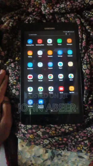 Photo - Samsung Galaxy Tab a 8.0 (2018) 32 GB Black