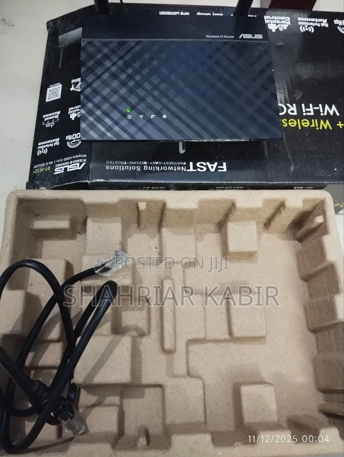 Asus Rt-N12+ 300 MBPS Ethernet Single-Band Wi-Fi Router. (Original)