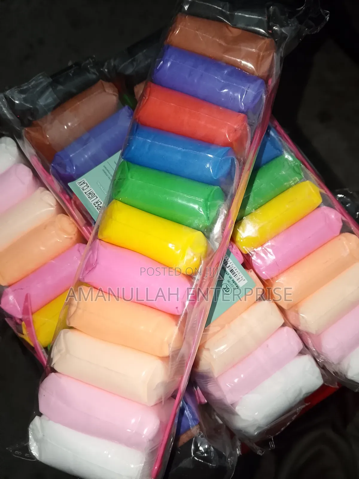 Super Light Clay," an Air-Drying Modeling Clay Set.