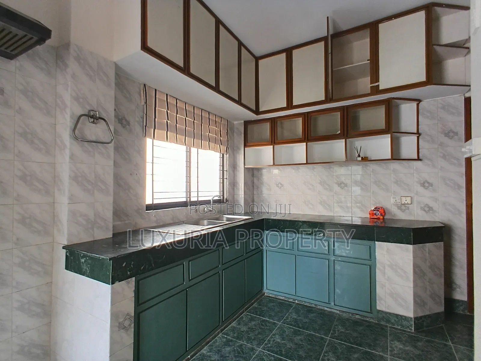 3bdrm Apartment in Gulshan for Rent