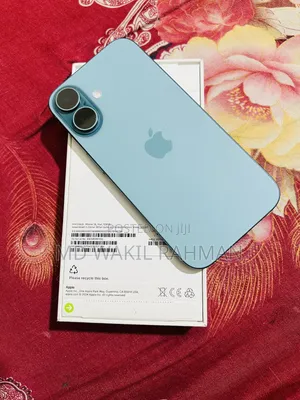 Photo - New Apple iPhone 16 128 GB Green