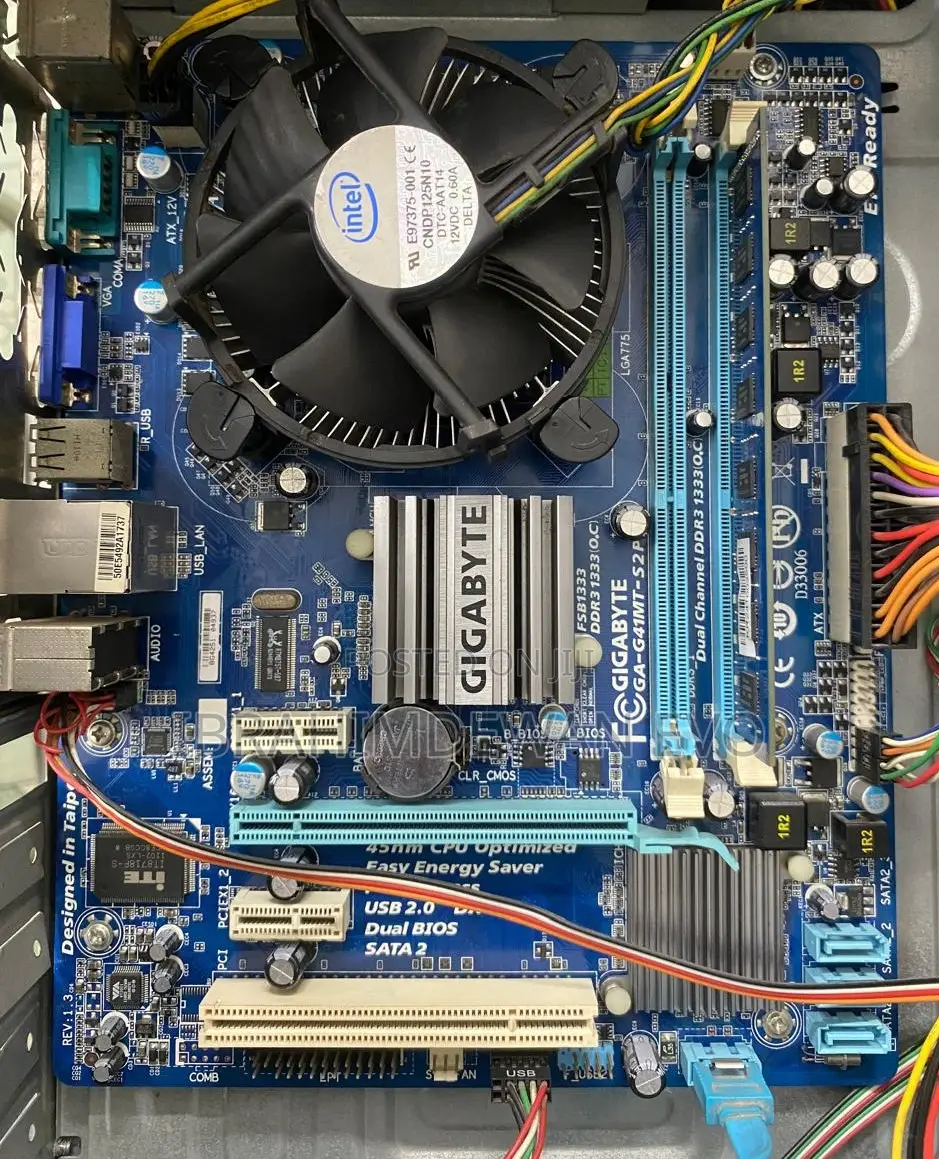 Desktop Computer Gigabyte GB-XM12-3227 4GB Intel Core 2 Duo SSD 500GB