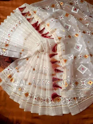 হাফ সিল্ক স্কিন প্রিন্ট এর শাড়ি 
ব্লাউজ পিচ সহ