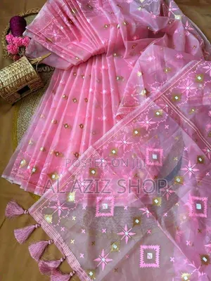 হাফ সিল্ক স্কিন প্রিন্ট এর শাড়ি 
ব্লাউজ পিচ সহ