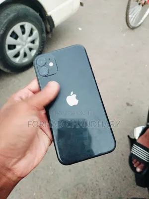 Photo - Apple iPhone 11 128 GB Black