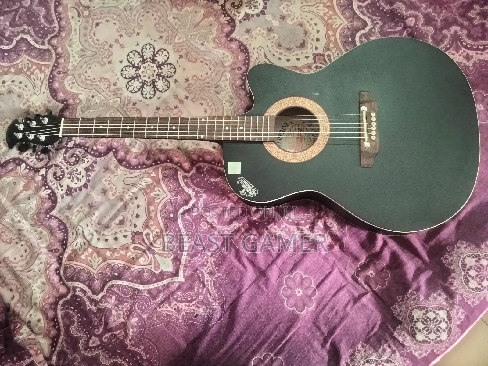 Signature Guitar Acoustic