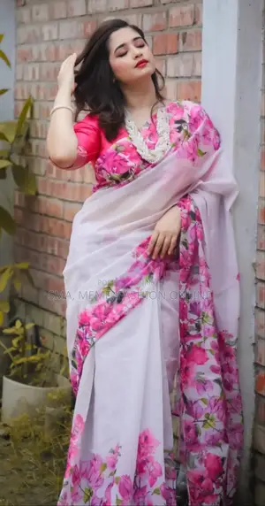 হাফ সিল্ক শাড়ী উইথ ব্লাউজ পিস