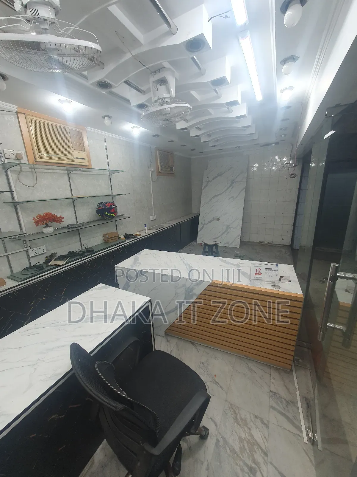 207 Sqt Computer Electronic Shop For Rent At Elephantroad