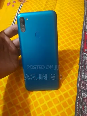 Photo - Samsung Galaxy M11 32 GB Blue