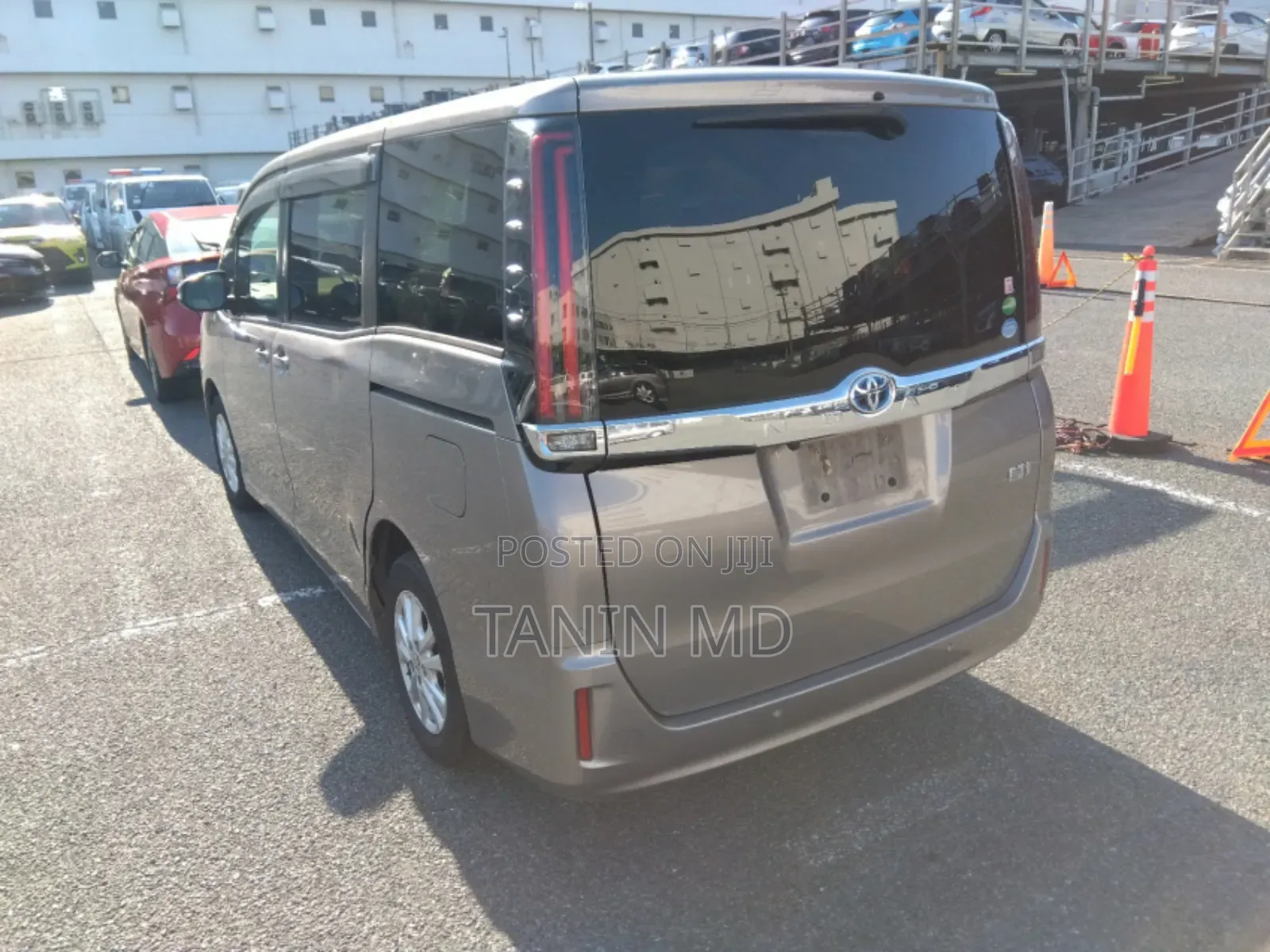 Toyota Noah 1.8 FWD Hybrid (7 Seater) 2020 Brown