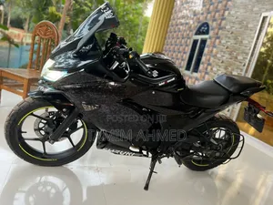Photo - Suzuki GSR 2021 Black