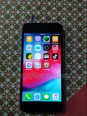 Photo - Apple iPhone 6 64 GB Silver