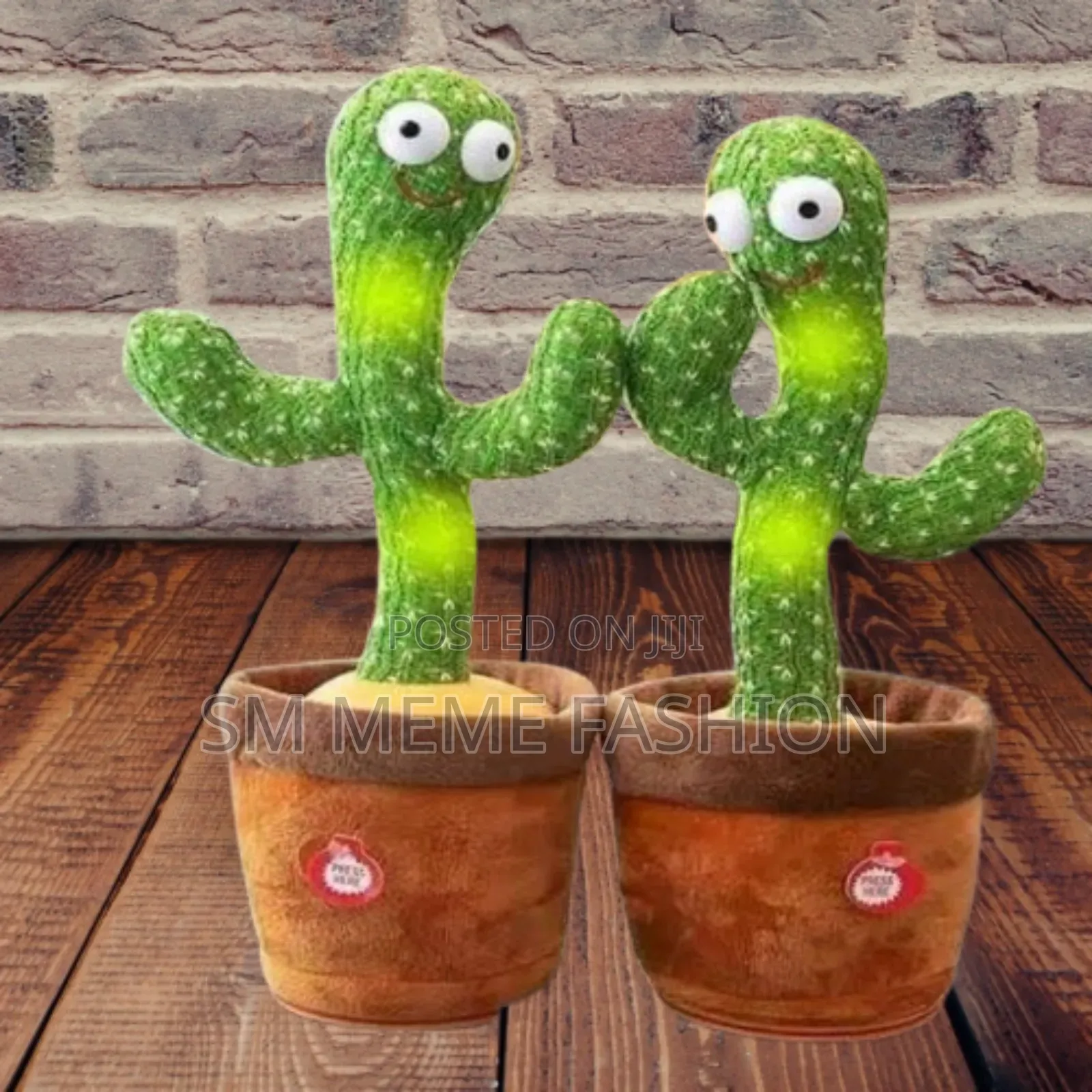 কথা রিপিট করে
ডান্স করে
গান গায়