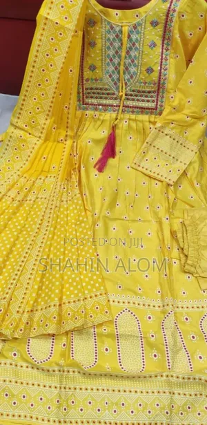 Photo - লিলেন থ্রি- পিস