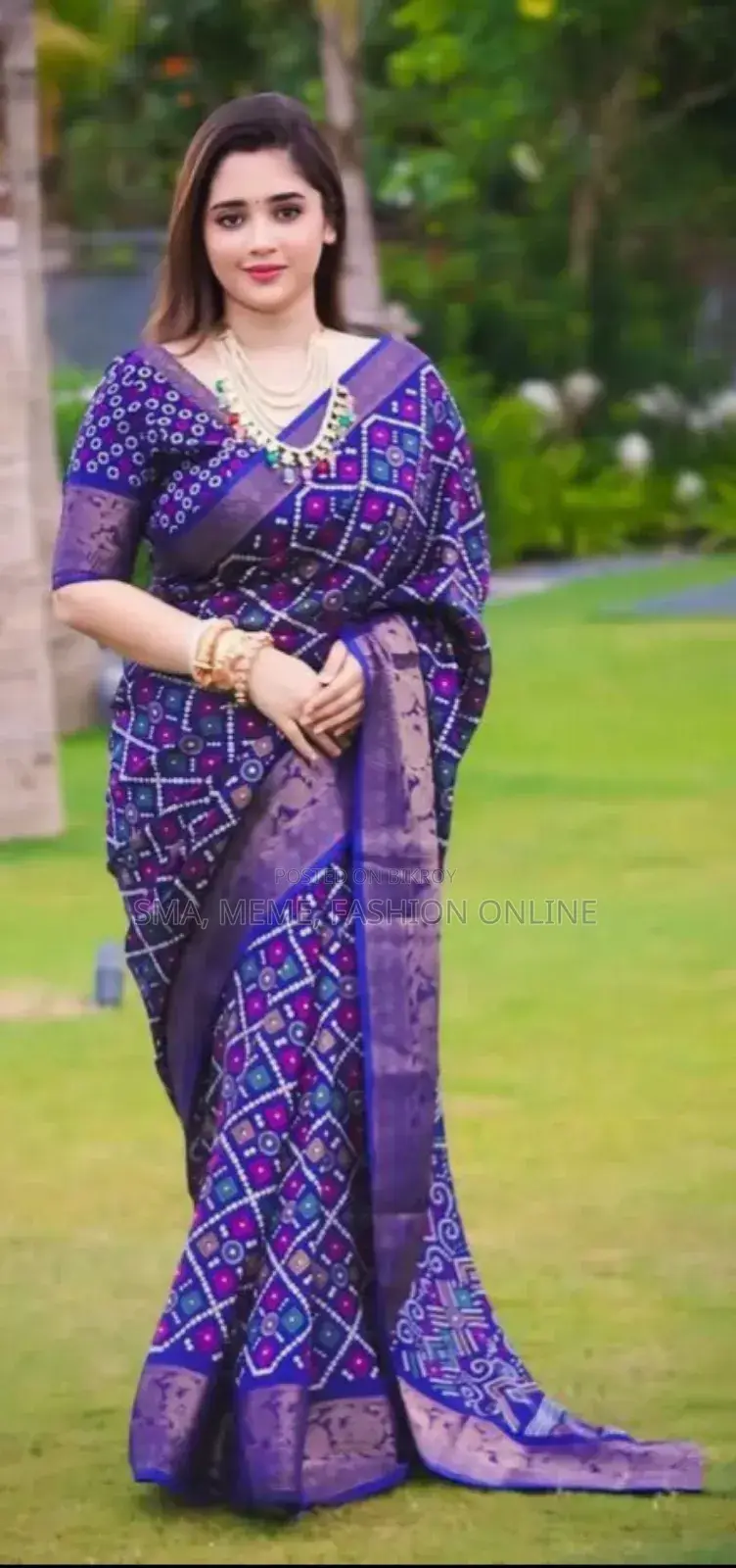 হাফ সিল্ক শাড়ি উইথ ব্লাউজ পিস