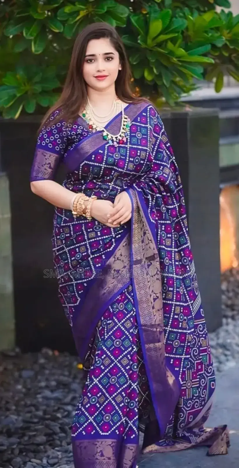 হাফ সিল্ক শাড়ি উইথ ব্লাউজ পিস