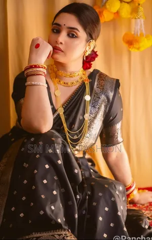 Dhupiyan Sharee With Blouse Piece