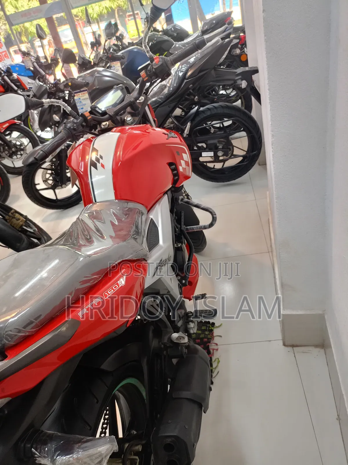 TVS Apache 160 4V 2022 Red