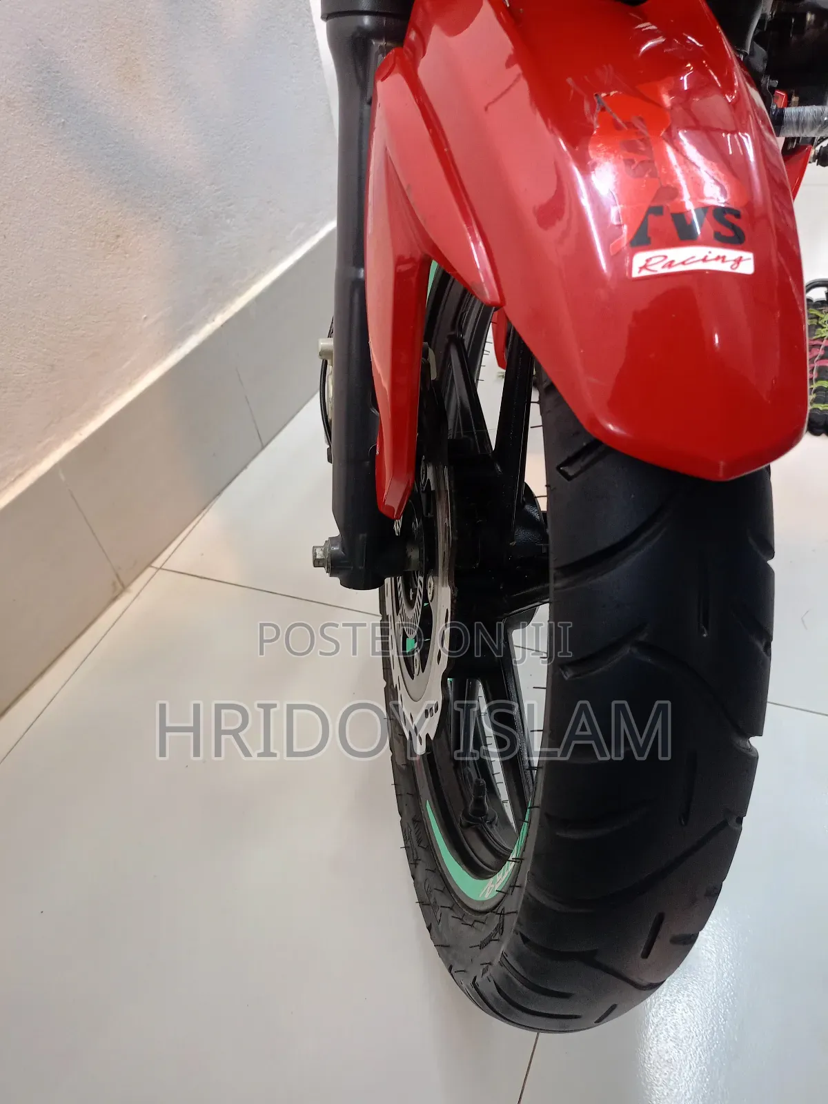 TVS Apache 160 4V 2022 Red