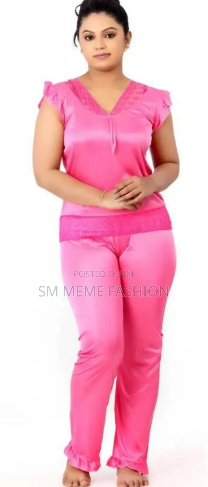 মহিলাদের সাটিন নাইট স্যুট সেট (টপ এবং পাজামা)