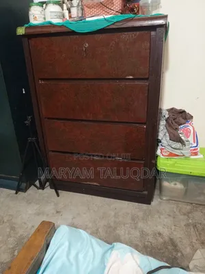 Wardrobe Used to 4 Months