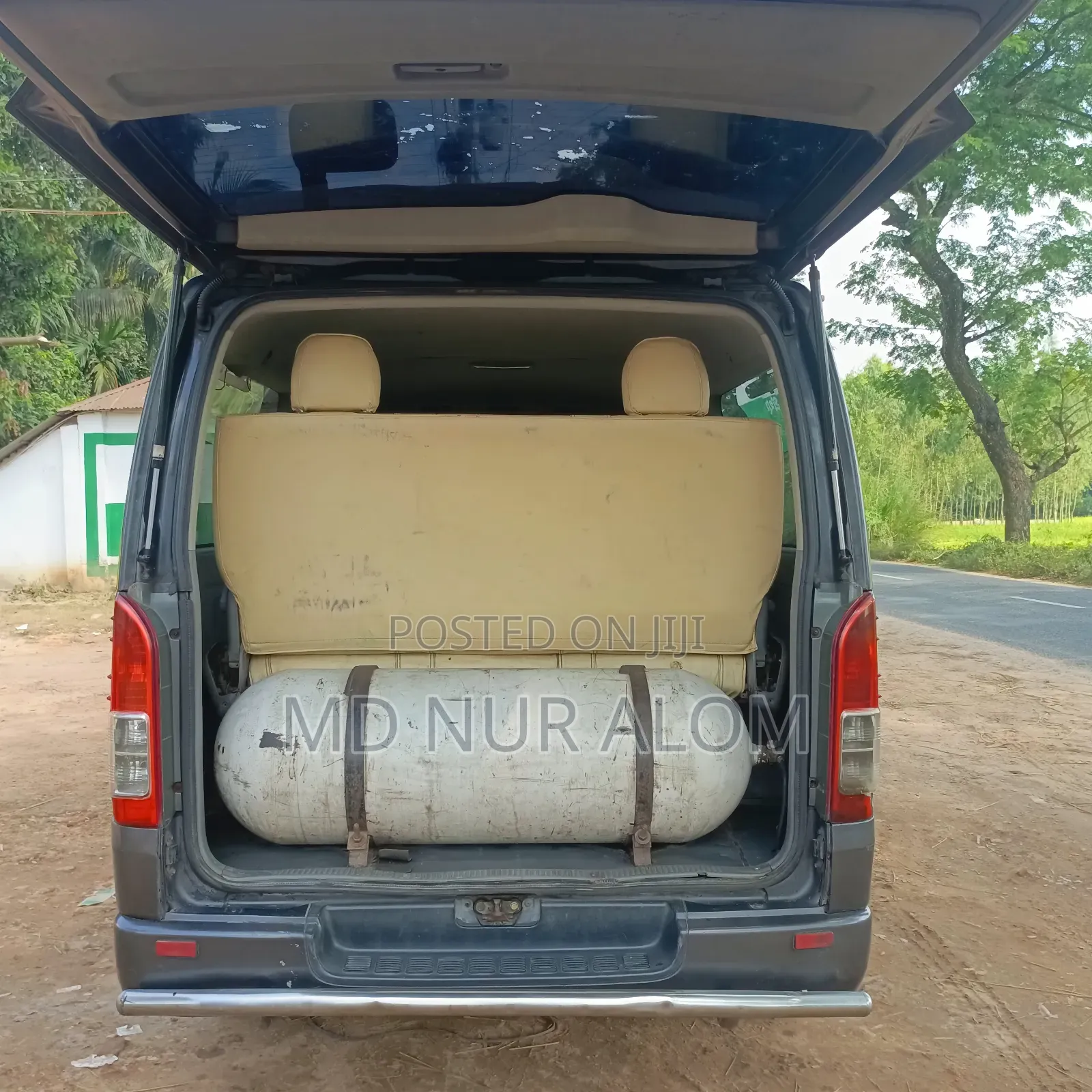 Toyota HiAce 2009 Black