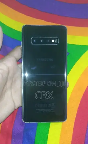 Photo - Samsung Galaxy S10 Plus 128 GB Black