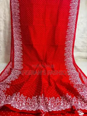 ডটেড স্ক্রিন প্রিন্ট শাড়ি St