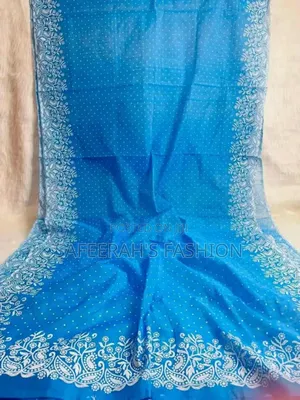 ডটেড স্ক্রিন প্রিন্ট শাড়ি St