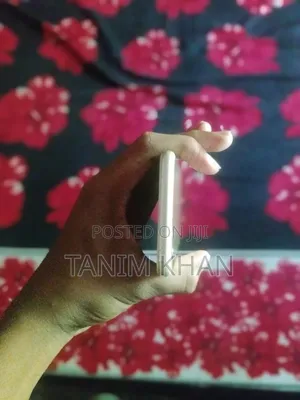 Apple iPhone 6s 64 GB